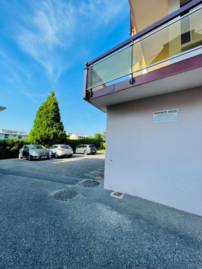 F2 près débarcadère, en centre ville, des thermes EVIAN LES BAINS Esterno foto