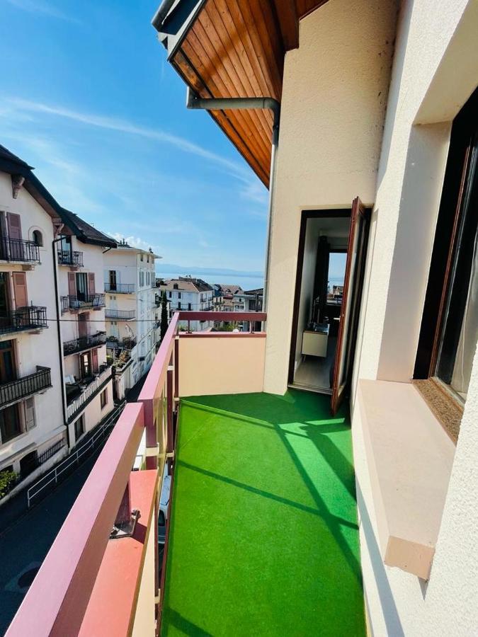 F2 près débarcadère, en centre ville, des thermes EVIAN LES BAINS Esterno foto